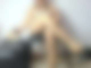 BRENDAMILFHOT's Live Sex Cam Show