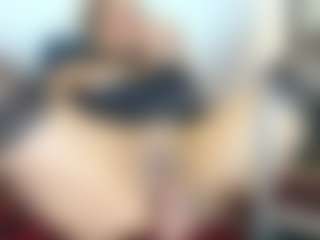 Live cam show with BRENDAMILFHOT - Spank Mature on luckytryst.com