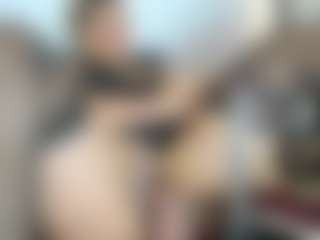 Live cam show with BRENDAMILFHOT - Blonde Hair Amateur on luckytryst.com