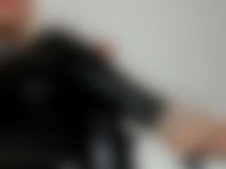 BRENDAMILFHOT's Live Sex Cam Show