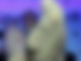 Spettacolo in cam dal vivo con BRENDAMILFHOT - Small Tits Mature su Camsoda