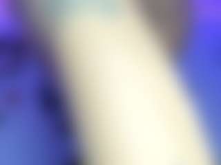 Live cam show with BRENDAMILFHOT - Blonde Hair MILF on CamClone