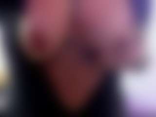 BRENDAMILFHOT's Live Sex Cam Show