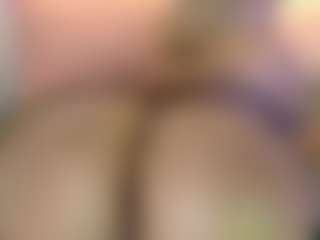Live cam show with VALKIRIA - Curvy on Milfs Live