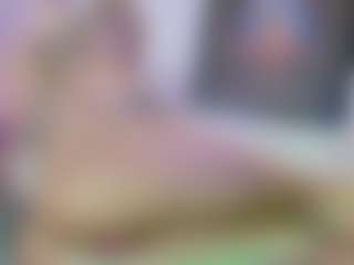 Live cam show with VALKIRIA - Facial Piercings on Hubzter Live