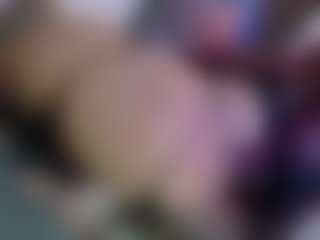 Live cam show with VALKIRIA - Facial on CamwithHer