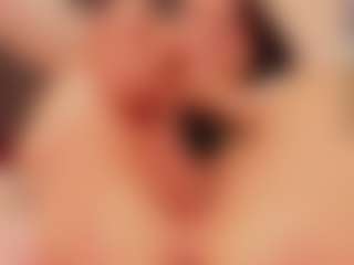 MichelMomsen's Live Sex Cam Show