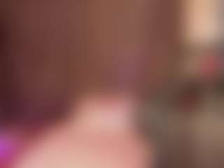 MichelMomsen's Live Sex Cam Show