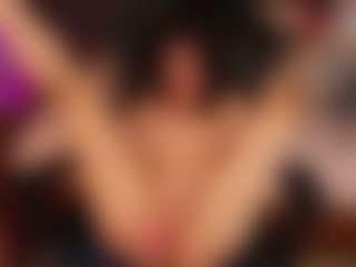 MichelMomsen's Live Sex Cam Show