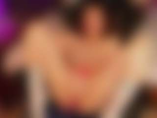 MichelMomsen's Live Sex Cam Show