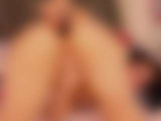 MichelMomsen's Live Sex Cam Show
