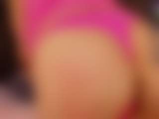 MichelMomsen's Live Sex Cam Show