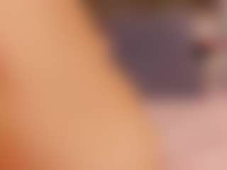 Live cam show with MichelMomsen - Bedroom on AdultVida.com