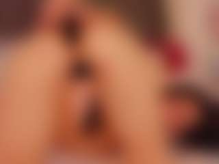 MichelMomsen's Live Sex Cam Show