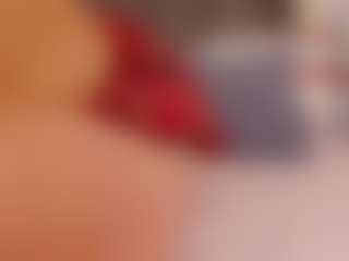MichelMomsen's Live Sex Cam Show
