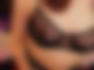 MichelMomsen's Live Sex Cam Show