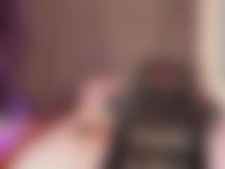 MichelMomsen's Live Sex Cam Show