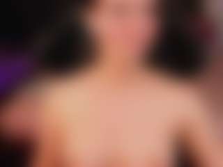 MichelMomsen's Live Sex Cam Show