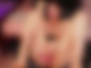 MichelMomsen's Live Sex Cam Show