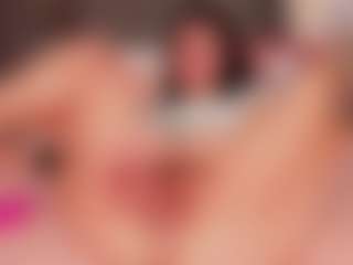MichelMomsen's Live Sex Cam Show