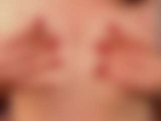 MichelMomsen's Live Sex Cam Show
