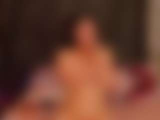 MichelMomsen's Live Sex Cam Show