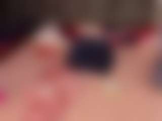 MichelMomsen's Live Sex Cam Show