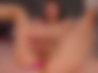 MichelMomsen's Live Sex Cam Show