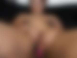 Live cam show with Khaya Parker - HD on AdultVida.com