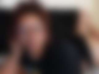 Khaya Parker MILF webcam performer live streaming