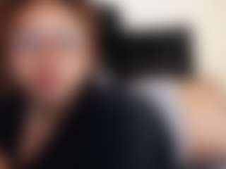 Khaya Parker MILF webcam performer live streaming
