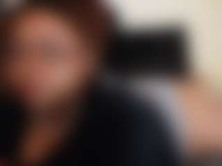 Khaya Parker MILF webcam performer live streaming