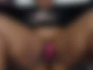 Live cam show with Khaya Parker - Squirt MILF on SquirtSoMuch