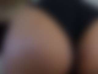 Khaya Parker's Live Sex Cam Show