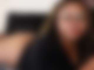 Khaya Parker MILF webcam performer live streaming