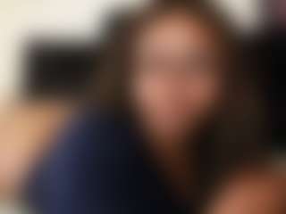 Khaya Parker MILF webcam performer live streaming