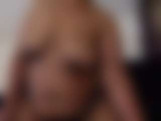 Live cam show with Khaya Parker - Ride Torso on Hubzter Live