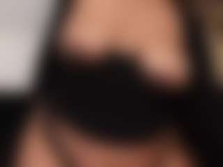 Khaya Parker's Live Sex Cam Show