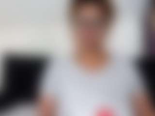 Khaya Parker MILF webcam performer live streaming