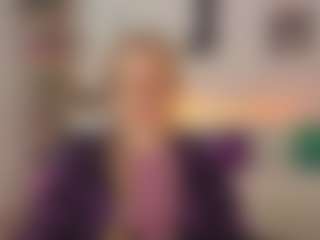 Live cam show with NancySTAR - Glasses on Camsoda