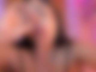 Live cam show with Gaby Torres - Shaved Pussy on AdultVida.com