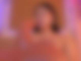 Live cam show with Gaby Torres - Brown Eyes Curvy on live18s.com