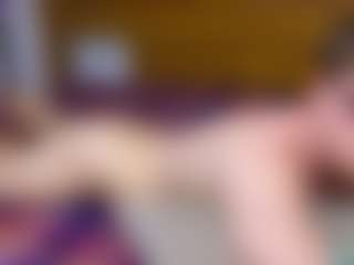 Live-Cam-Show mit DennisGartmanGay - Tease auf Camsoda
