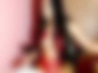 Spettacolo in cam dal vivo con AMA - Drinking su Camsoda