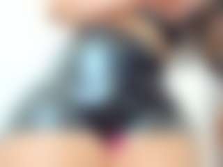 ambarbaiolerth's Live Sex Cam Show