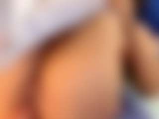 IrisRoss's Live Sex Cam Show