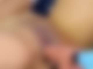 Live cam show with IrisRoss - Living Room on testsause.com