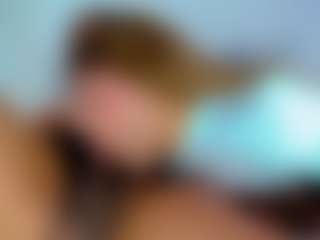 Live cam show with manehotts - Spank on AdultVida.com