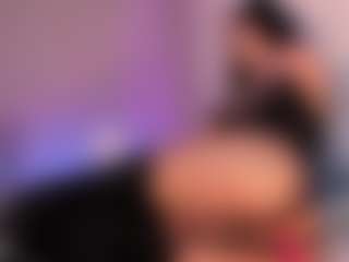 Live cam show with Rosselfinol - Spank on UwU Esports