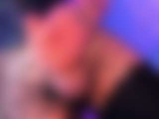 Live cam show with Rosselfinol - Average on Camsoda